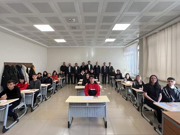KAYMAKAMIZ MUHAMMED İKBAL YELEK 2022-2023 EĞİTİM ÖĞRETİM YARIYIL KARNE DAĞITIM TÖRENİNE KATILDI